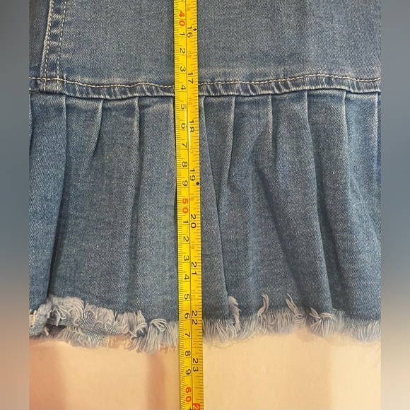 NWT Hayden Los Angeles Woman’s Stretch Denim Skirt Size Medium - Picture 4 of 7